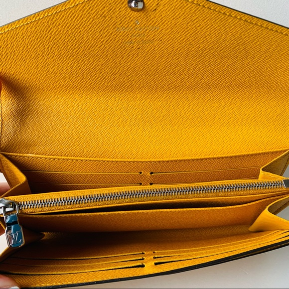 Louis Vuitton Epi Sarah Wallet - Picture 6 of 12